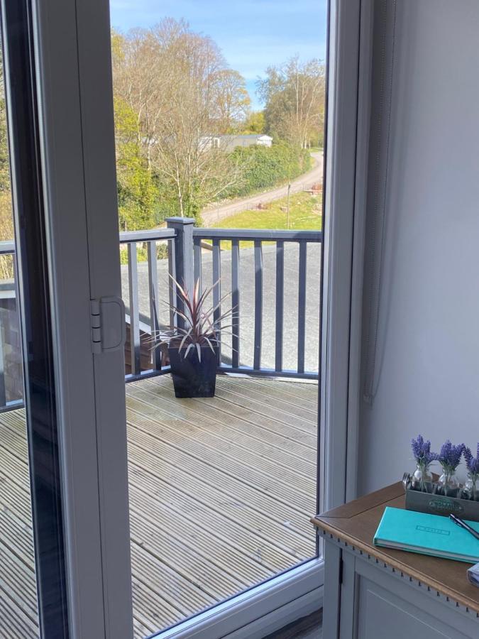Snowdon Lodge - Glan Gwna Holiday Park Caernarfon - Luxury Family Lodge エクステリア 写真